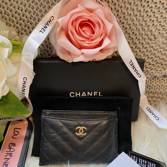 CHANEL Accessories - Chanel Black Calfskin Cardholder